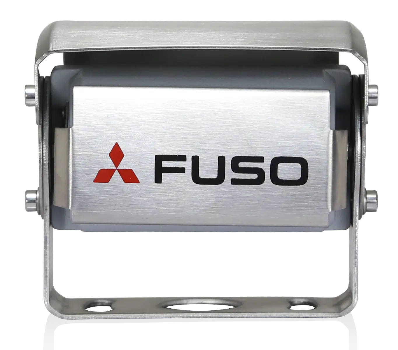 Die FUSO Rückfahrkamera ist ein leistungsfähiges Produkt, das die Vorteile bester Sicht und höchster Sicherheit vereint. Sie verfügt über ein integriertes Mikrofon, das für eine verbesserte Wahrnehmung des Bereichs hinter dem Fahrzeug sorgt. Bei Dunkelheit wird die Displayfarbe automatisch geändert, um dem Fahrer eine optimale Sicht zu ermöglichen. Das System kann mit 12 und 24 V betrieben werden und erfüllt strengste FUSO Prüf-anforderungen. Die Kamera ist wasserdicht gemäß IP69K. Das Display besitzt eine Auflösung von 800x480x3 (RGB).