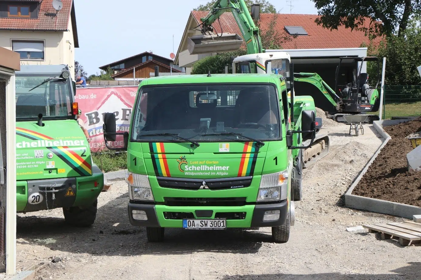 Schellheimer Garten- und Landschaftsbau GmbH trasforma i sogni dei suoi clienti in realtà. Per le attività di trasporto, i professionisti del giardinaggio e della paesaggistica si affidano al FUSO Canter.