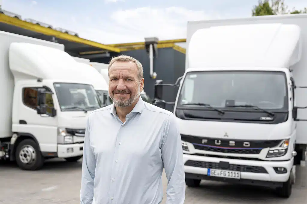 PARTIAL LOAD - BAKERY ZIPPER AND GATENBRÖCKER DELIVER GOODS WITH NINE eCANTERS