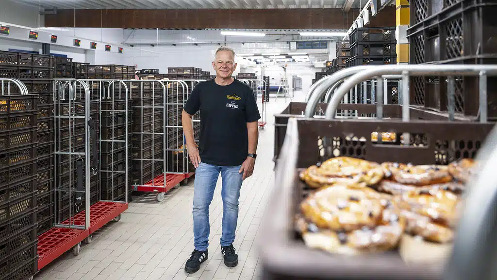 PARTIAL LOAD - BAKERY ZIPPER AND GATENBRÖCKER DELIVER GOODS WITH NINE eCANTERS